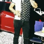 This guy shot and killed a bounty hunter in Alabama yesterday everyone please be on the lookout