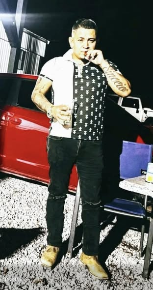 This guy shot and killed a bounty hunter in Alabama yesterday everyone please be on the lookout