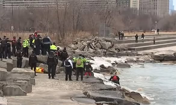 Man’s Body Recovered from Lake Michigan Near Hyde Park on Chicago’s South Side