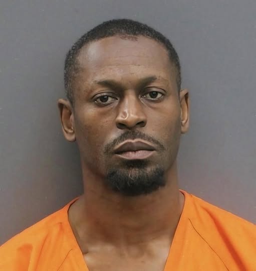 Florida Man Arrested for 🔫 AT&T Door to Door Salesman 😳