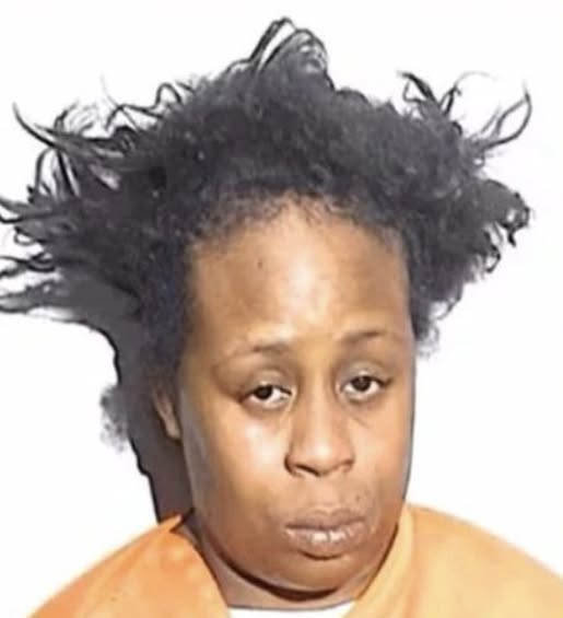 Mom Leaves 7 Kids in Car While She Gambled.