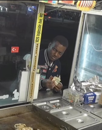 Maryland Mom Returns Cash to Food Truck Vendor After Son’s Tip Jar Theft.