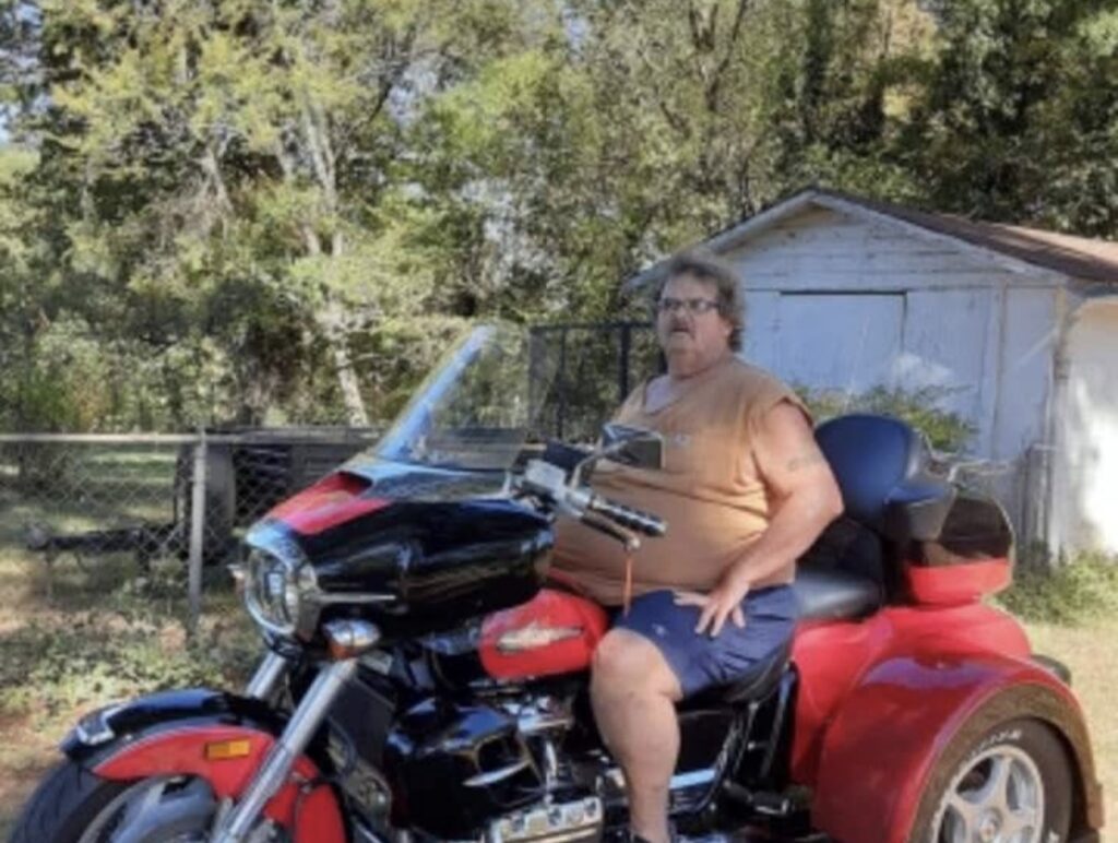 Larry Dale Lail Car Accident: In Loving Memory of Larry Dale Lail who Dies in Tragic Lincoln County Collision Involving Riding Lawn Mower